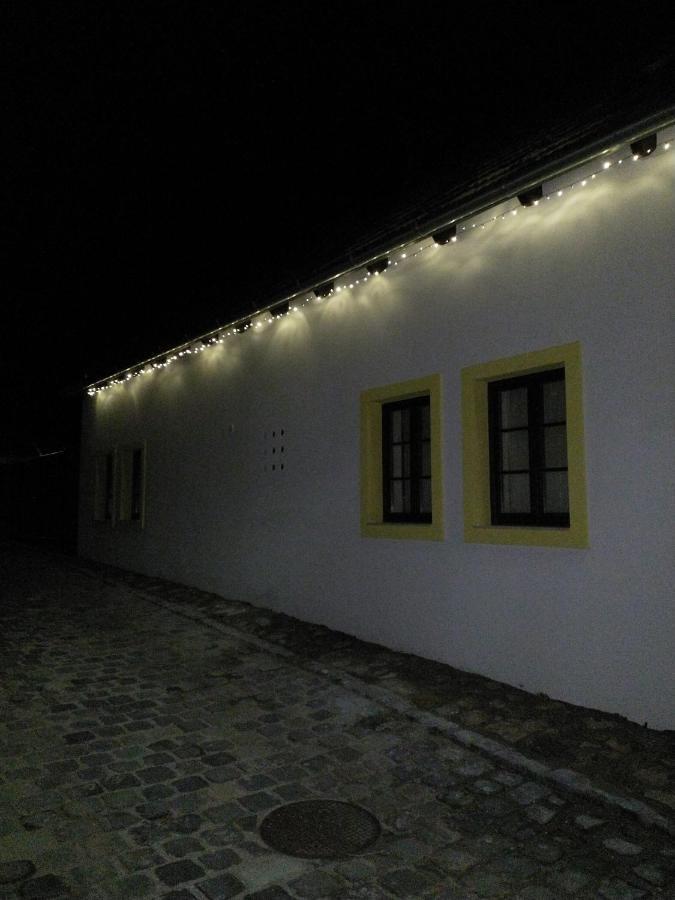City-Top Vendeghaz Esztergom Eksteriør billede