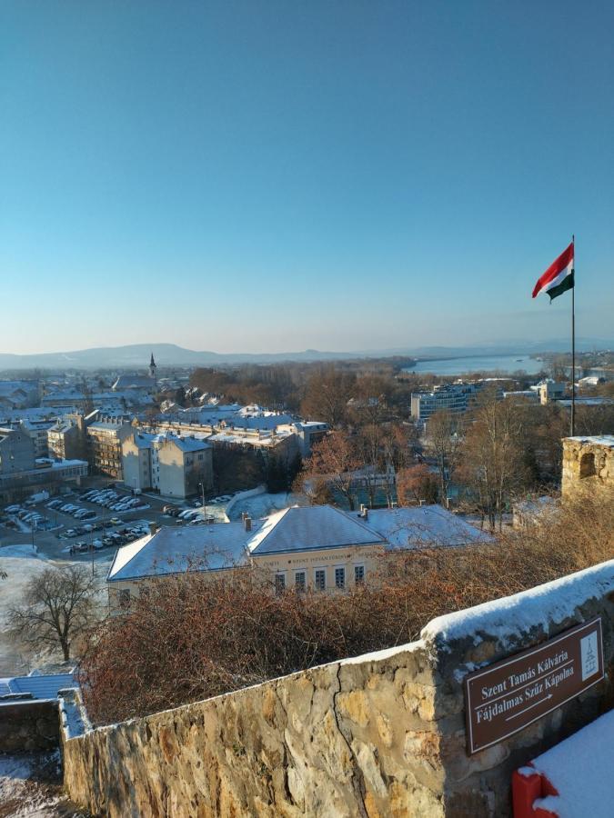 City-Top Vendeghaz Esztergom Eksteriør billede